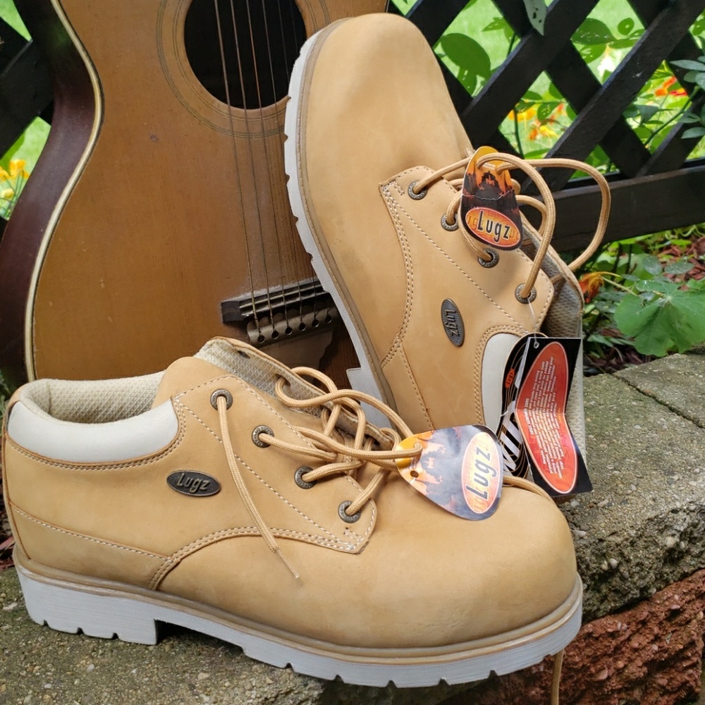 Boots - Picture 4 of 8